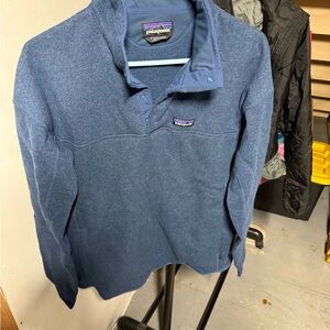Patagonia Blue sweatShirt